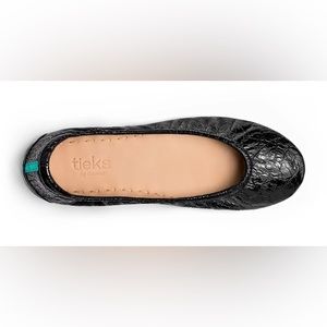 Size 8 Obsidian Black Tieks